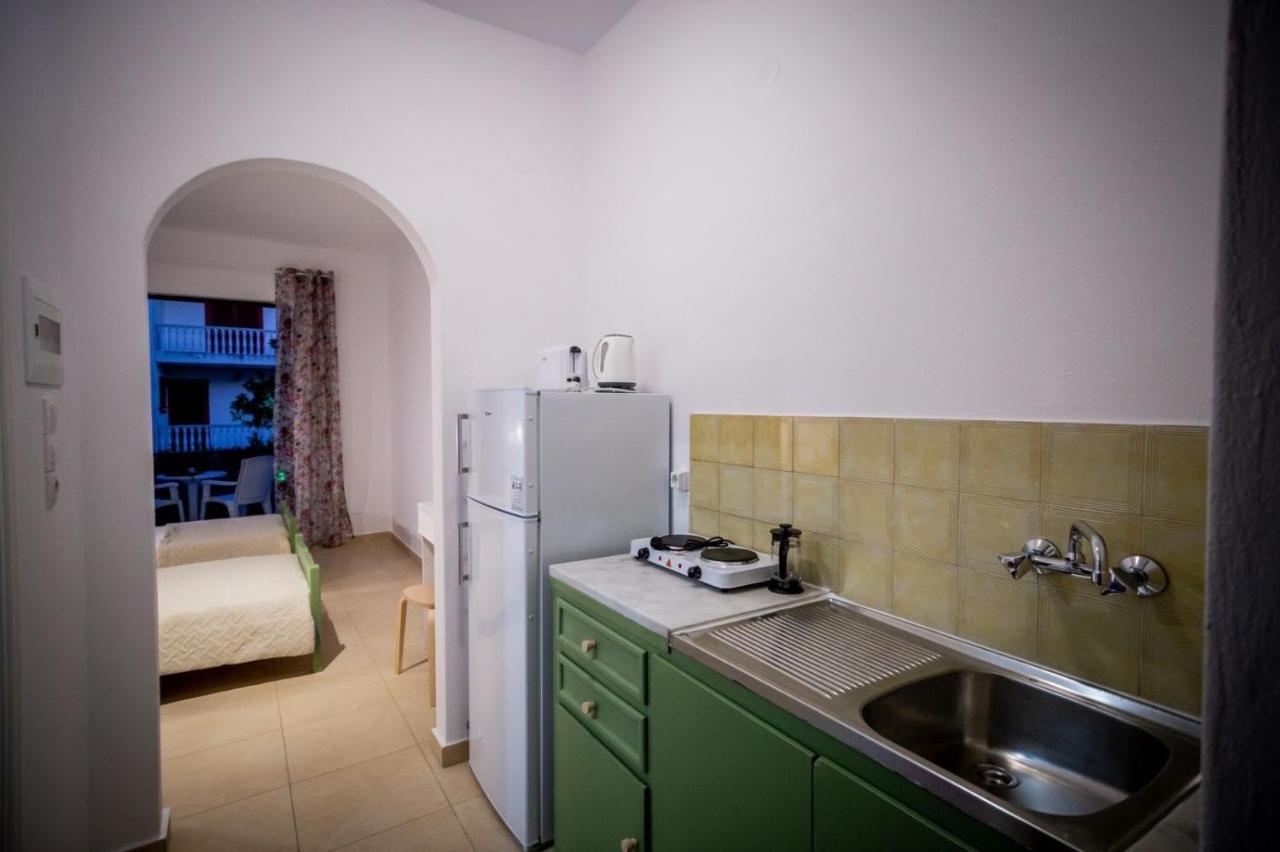 Christina Studios Laganas Extérieur photo