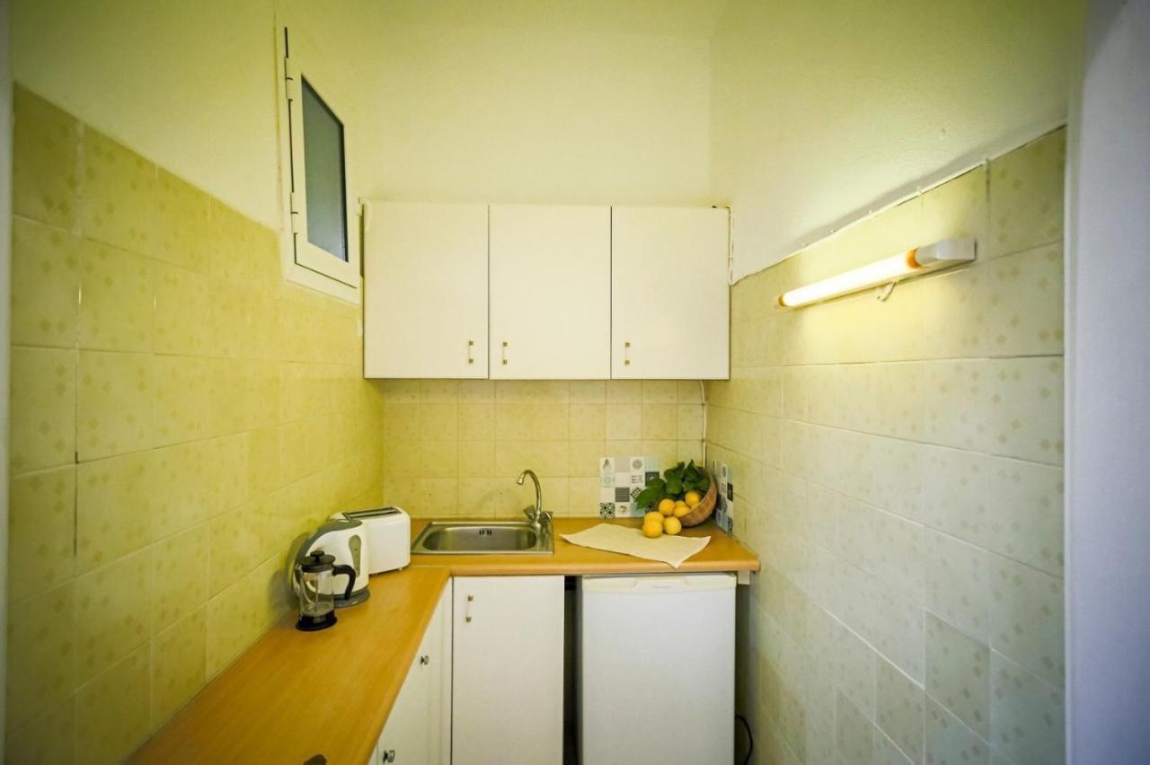 Christina Studios Laganas Extérieur photo