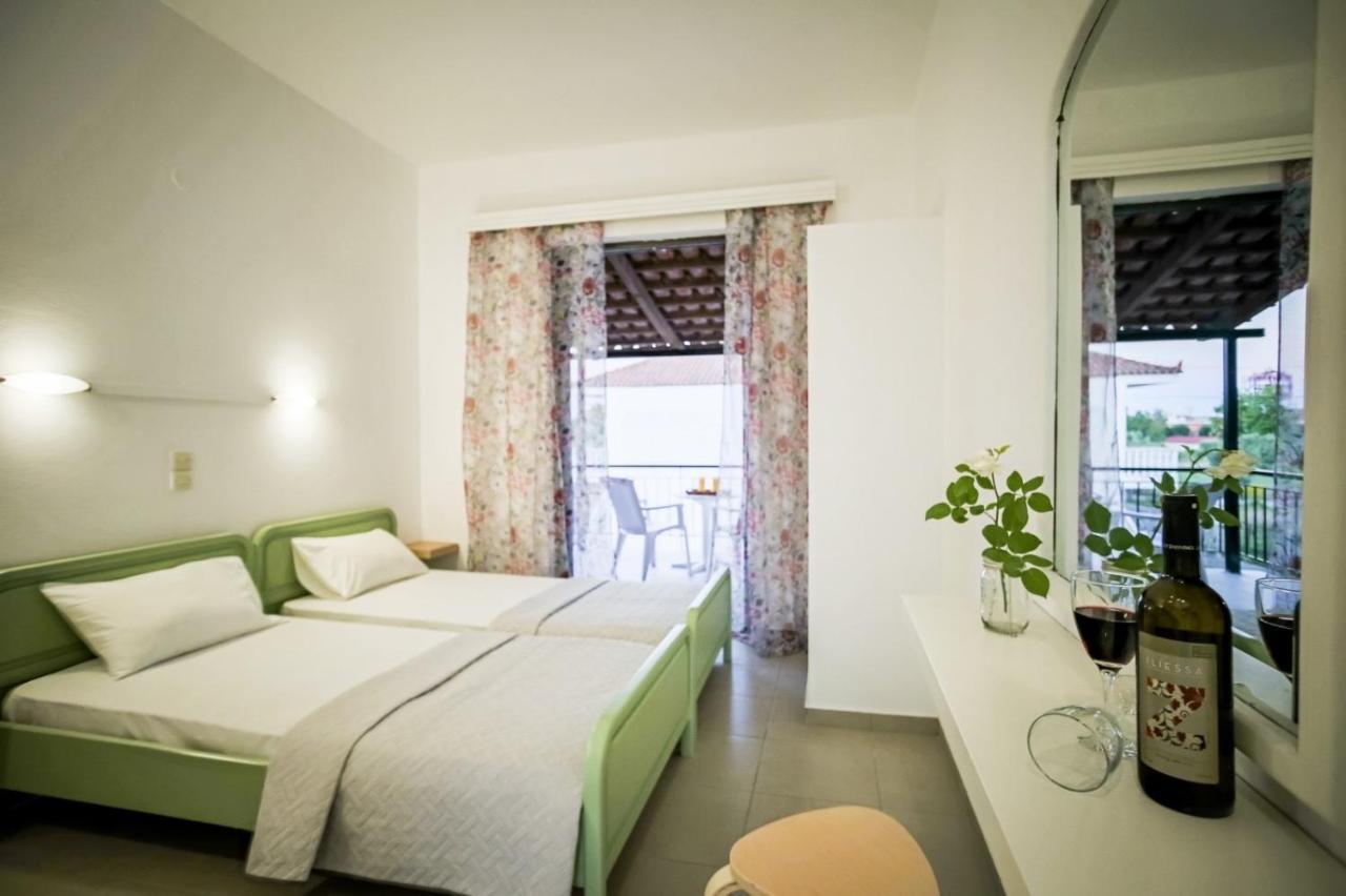 Christina Studios Laganas Extérieur photo