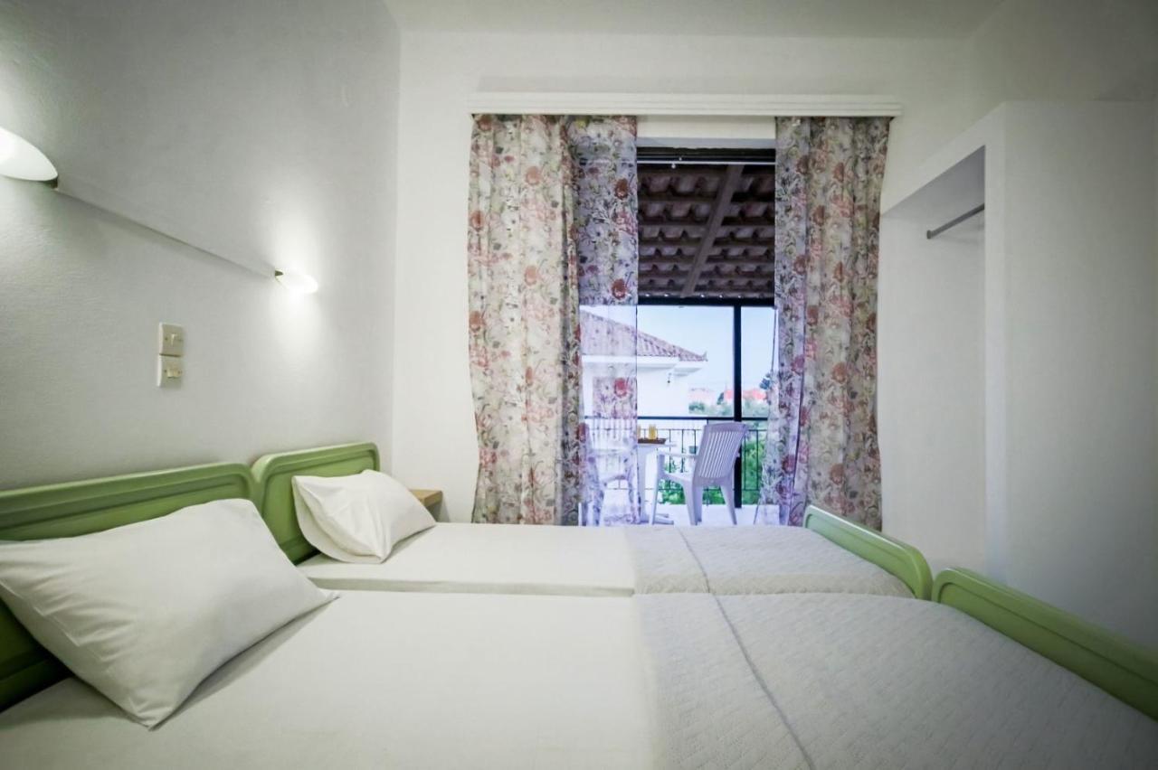 Christina Studios Laganas Extérieur photo